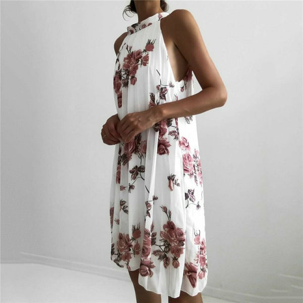 Vestido midi casual floral plissado, sem mangas e com gola alta