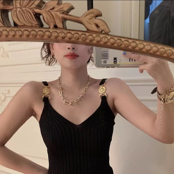 V-neck knitted strappy blouse