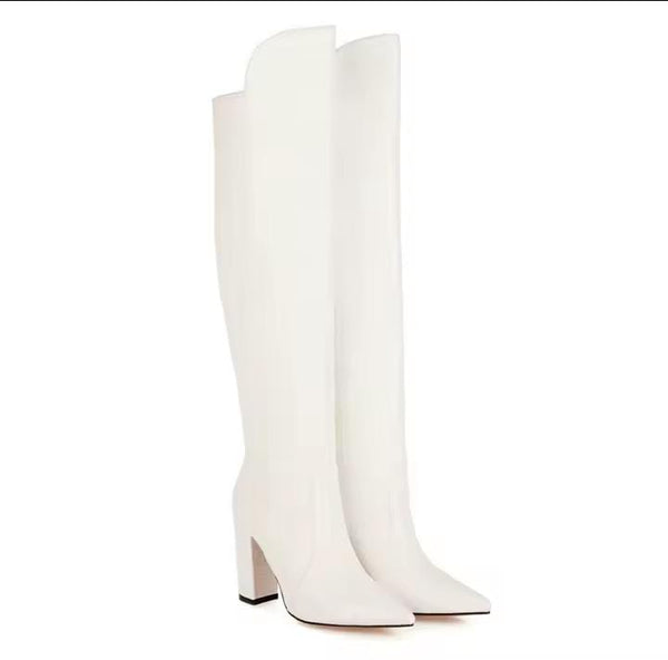 Bota Over The Knee Montaria de Couro Salto Alto Grosso Envernizada