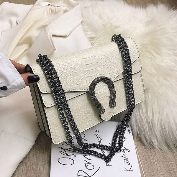 Bolsa de Ombro em Couro Alça de Corrente