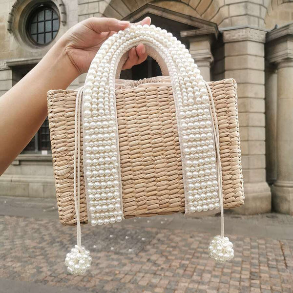Bolsa Pequena Artesanal de Mão com Palha e Pérolas