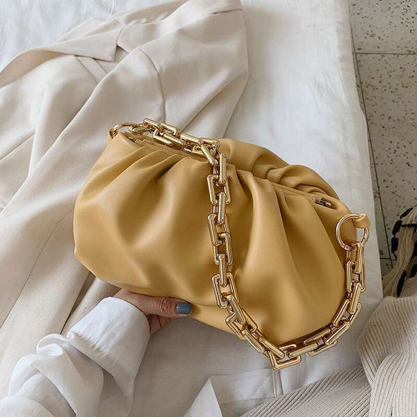 Bolsa Pequena de Ombro em Couro e Alça de Corrente