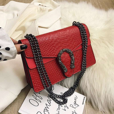 Bolsa de Ombro em Couro Alça de Corrente