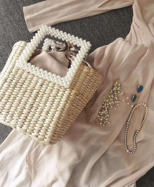 Bolsa Pequena de Palha com Decoração em Pérolas