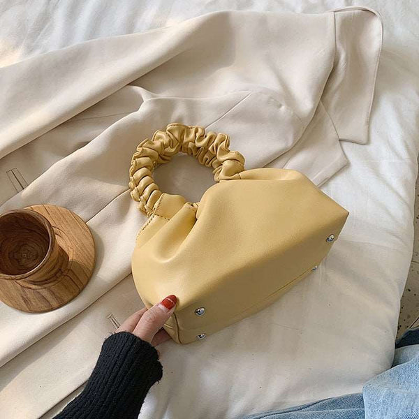 Bolsa Pequena de Mão em Couro com Alça Franzida