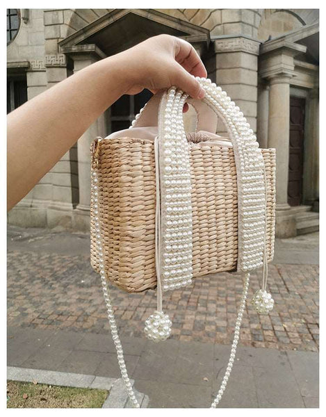 Bolsa Pequena Artesanal de Mão com Palha e Pérolas
