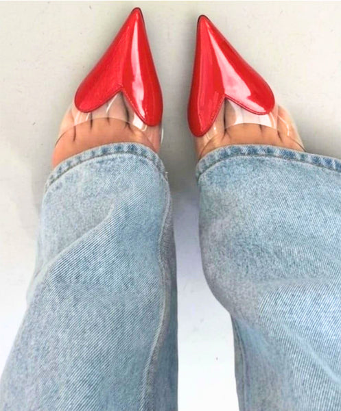 Scarpin Feminino Bico Fino e salto alto Fino, Slingback Verniz Transparente com Coração