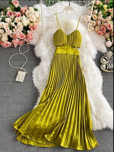 Vestido Longo Plissado Alcinha Decote V