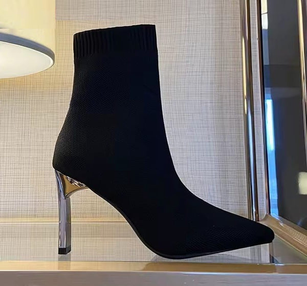 Bota Cano Curto Meia Elástica com Salto Alto de Lâmina