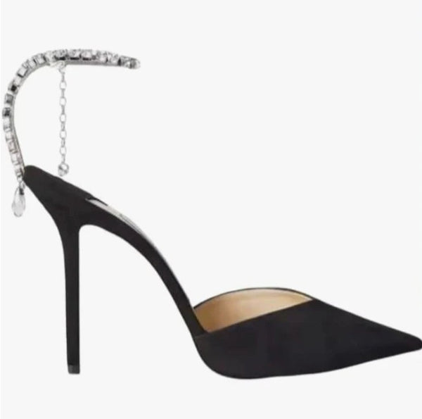Scarpin Salto Alto Fino com Corrente de Strass e Decote V
