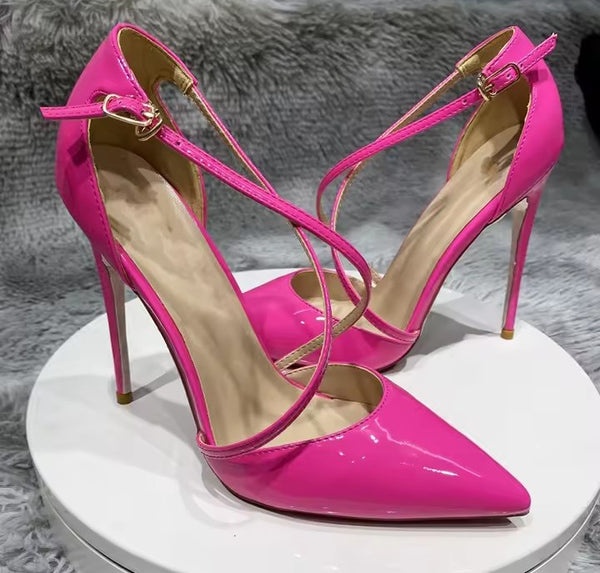 Scarpin Verniz Salto Alto Fino Com Tiras Cruzada