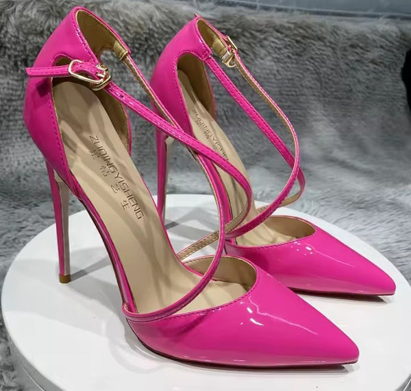 Scarpin Verniz Salto Alto Fino Com Tiras Cruzada