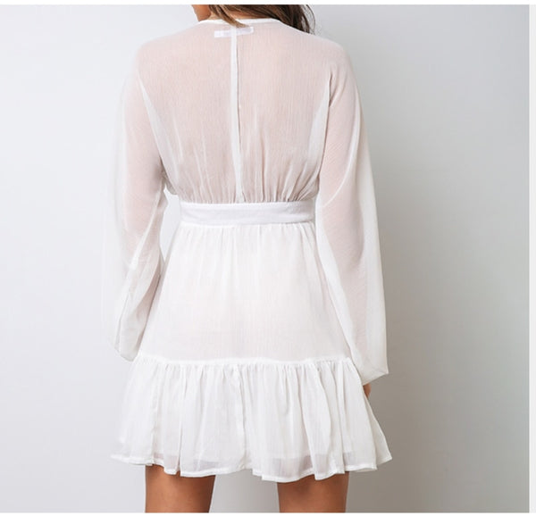 Vestido Curto Feminino em Chiffon com Manga Longa, Decote V e Babados, Ideal para Festa, Passeio ou Eventos Casuais
