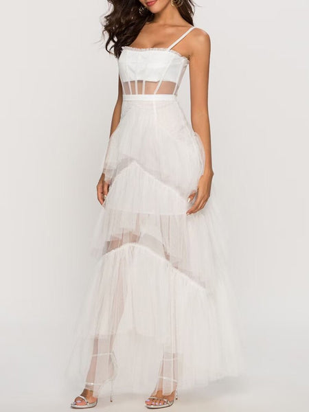 Vestido Longo de Alcinha com Renda, Decote Reto, Recortes na Cintura e Saia em Camadas de Babados – Modelo Elegante e Sofisticado