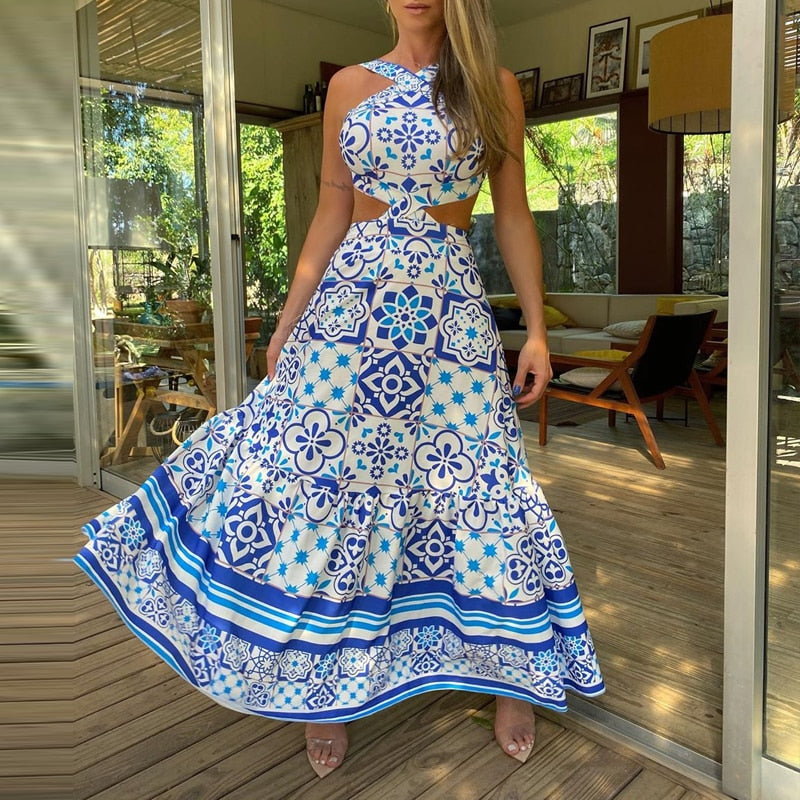 Vestido Longo Feminino Azul Estampado Floral com Recorte na Cintura, Decote Halter e Saia Fluida, Ideal para festas, Eventos ou Viagens