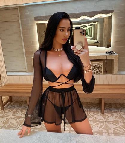 Saída de Praia em Tule 2 Peças Top e Shorts