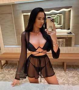Saída de Praia em Tule 2 Peças Top e Shorts
