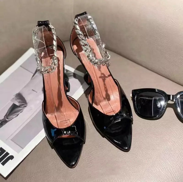 Sandália Peep Toe Bico Folha Envernizada Salto Alto Taça