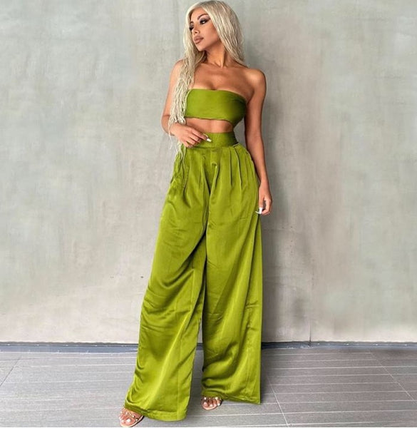 Conjunto de Cetim Top Curto e Calça Pantalona Cintura Alta