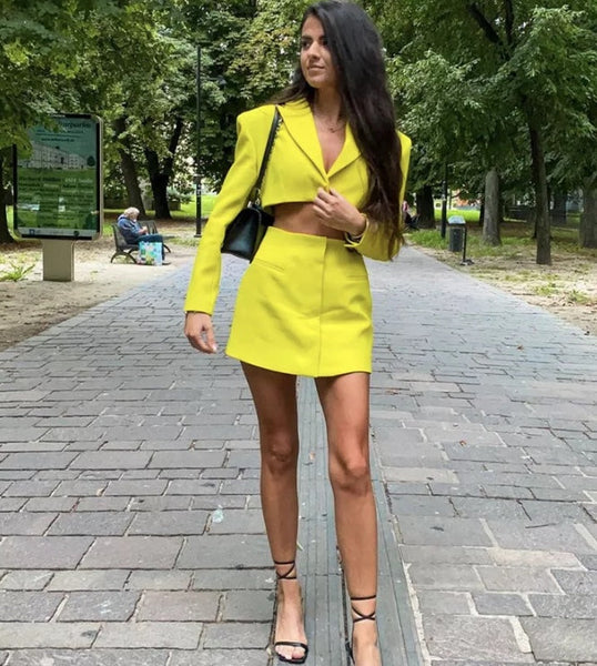 Vestido Blazer Curto Aberto na Cintura Manga Longa