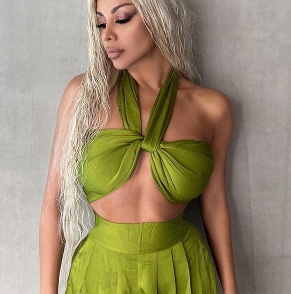 Conjunto de Cetim Top Curto e Calça Pantalona Cintura Alta