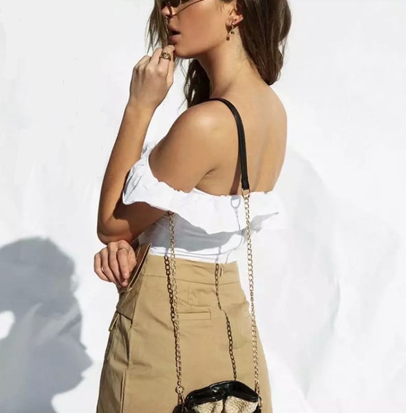 Cropped Branco Ombro a Ombro com Babados