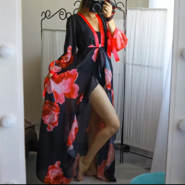 Saída de Praia Longa Manga Longa Preta Floral