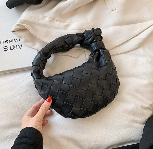 Bolsa Pequena de Mão Artesanal em Couro com Nó