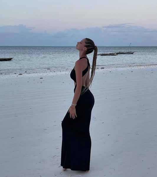 Vestido Longo Justo Aberto na Cintura