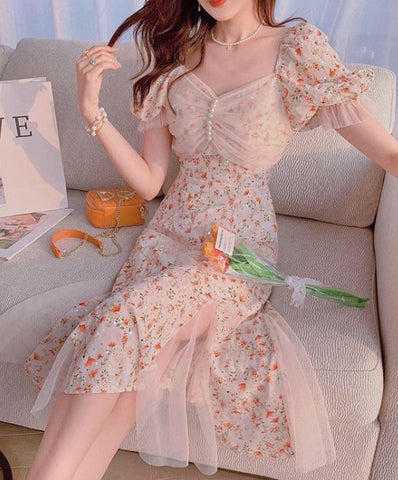 Vestido Midi Floral com Renda Creme