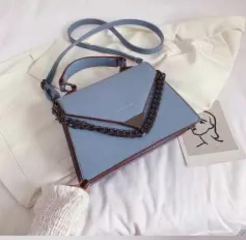 Bolsa de Ombro em Couro