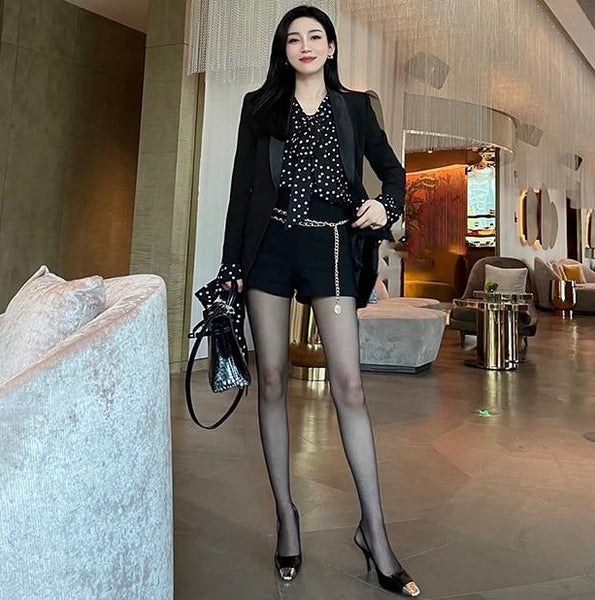 Black Patent Leather Pumps with Thin High Heels and Square Toe
