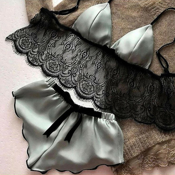 Conjunto Lingerie de Cetim Sexy Sutiã e Shorts