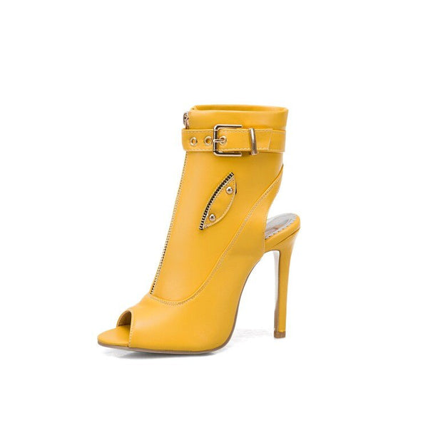 Bota Peep Toe de Couro Cano Curto Salto Alto Fino com Zíper e Fivela