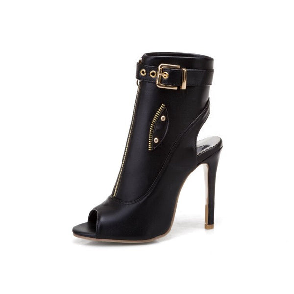 Bota Peep Toe de Couro Cano Curto Salto Alto Fino com Zíper e Fivela