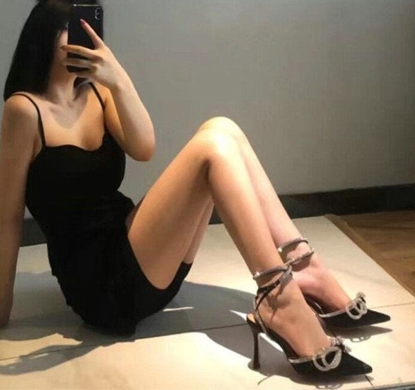 High Heel Pumps with Bow and Crystals