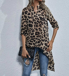 Camisa Alongada Assimétrica Manga Longa Animal Print Onça
