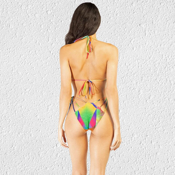 Conjunto de Biquíni com Bojo e Amarração em Triangulo Bloco de Cores