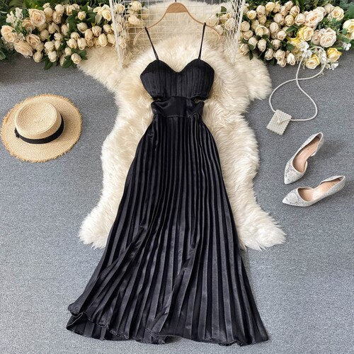 Vestido Longo Plissado Alcinha Decote V