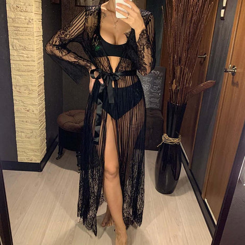 Saída de Praia Longa em Tule com Renda Manga Longa