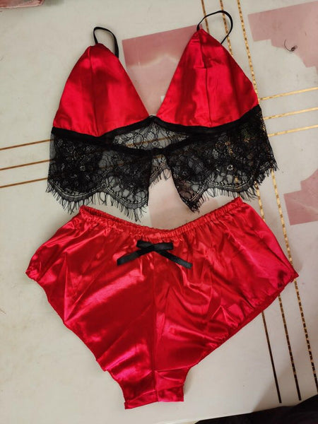 Conjunto Lingerie de Cetim Sexy Sutiã e Shorts