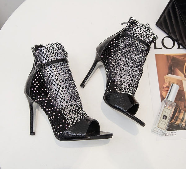 Sandália Peep Toe Salto Alto Fino com Cristais
