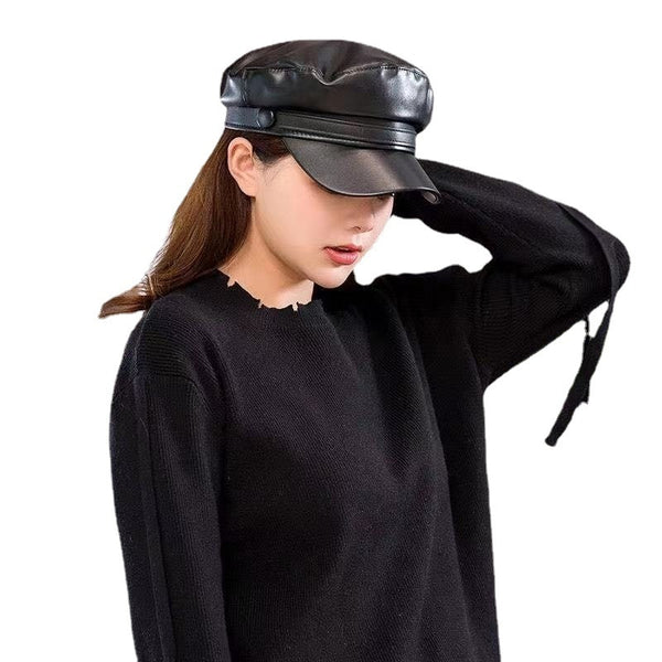 Boina Feminina de couro com Viseira