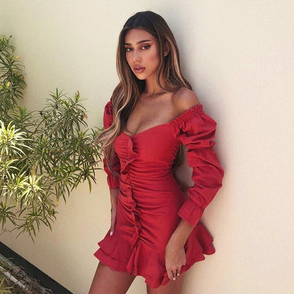 Vestido Curto com Babados Decote Reto