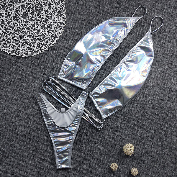 Conjunto de Biquíni Asa Delta com Gola Cruzada e Amarração