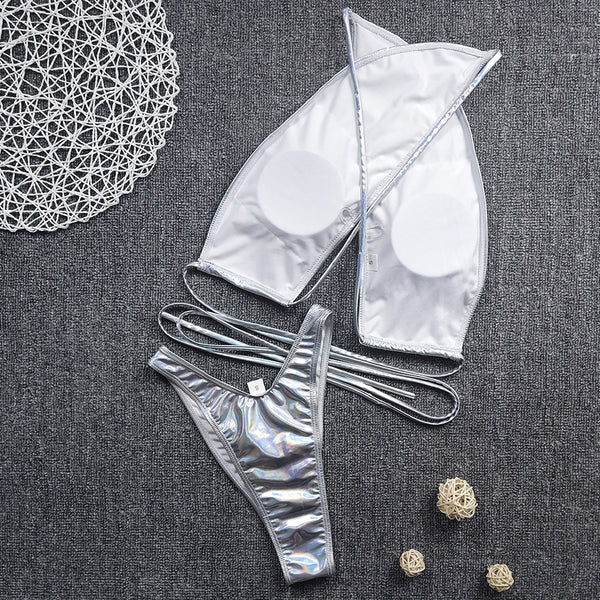 Conjunto de Biquíni Asa Delta com Gola Cruzada e Amarração