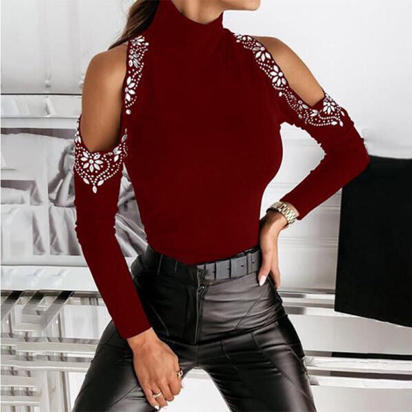 Blusa Gola Alta Manga Longa com Recorte no Ombro e Diamantes