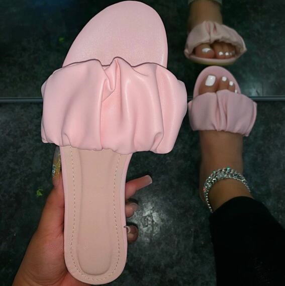 Chinelo Plano de Couro Antiderrapante