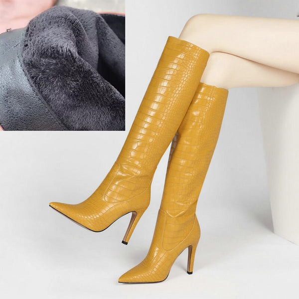 Bota de Couro Cano Alto Salto Alto Fino