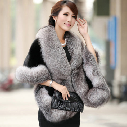 Poncho Cardigan Grosso Quente com Pelos